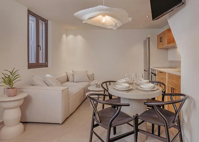 Noema - Athena لينثوس